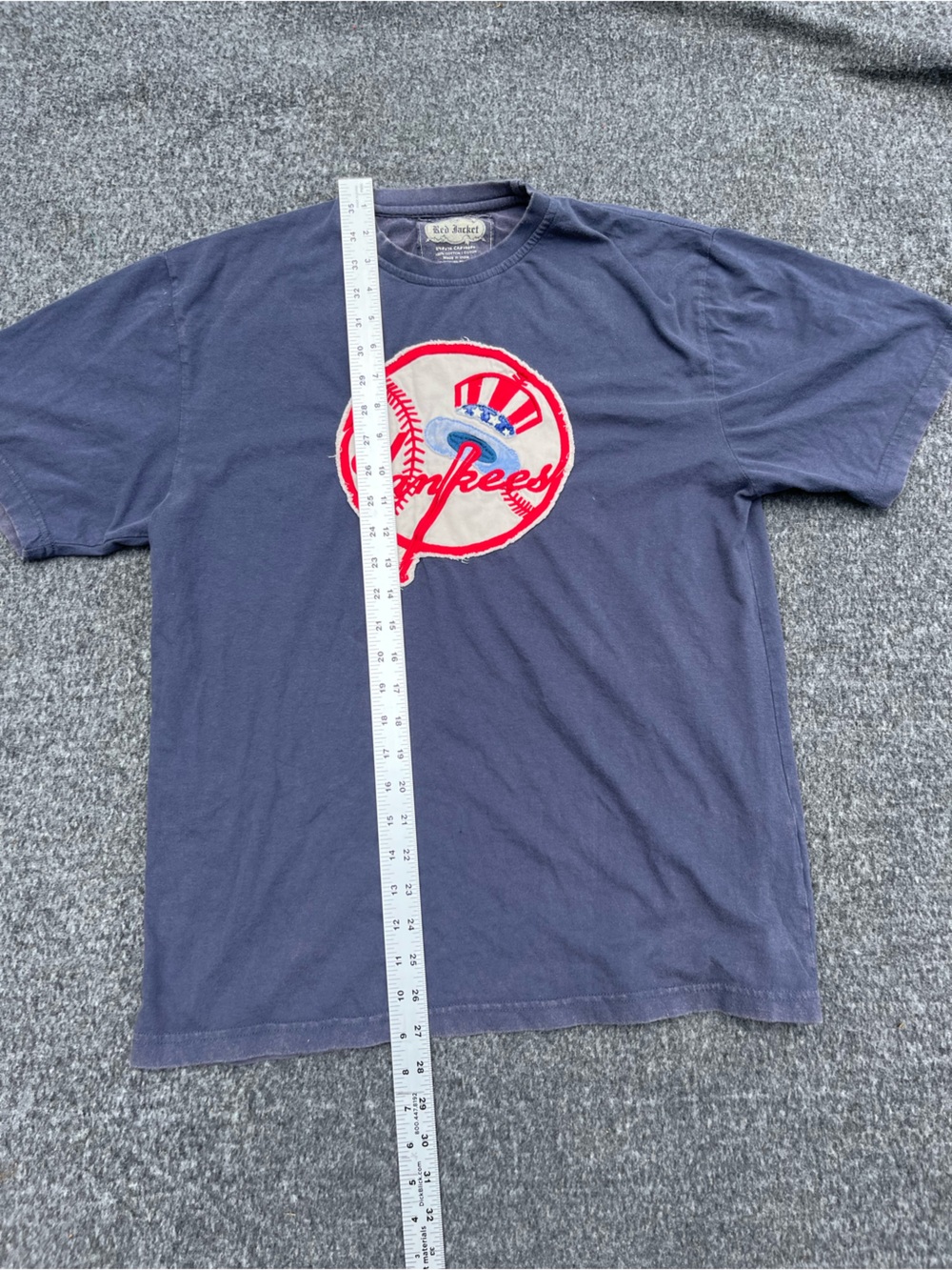 Vintage Yankee Embroidered Shirt, classic logo and distressed embroidery -Large - Picture 4 of 8